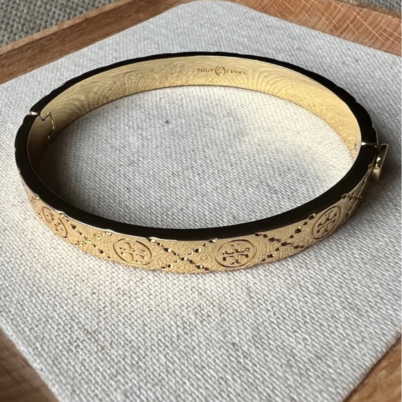 Tory Burch Elegant Gold Bangle Bracelet - Picture 8 of 8